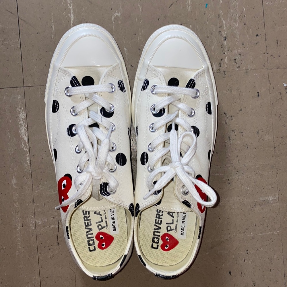 BRAND NEW W/O BOX COMME DE GRACON